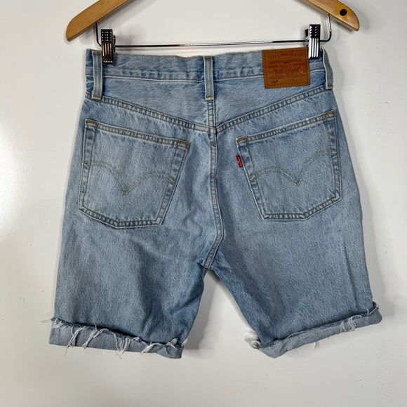 Levi’s 501 Cut Off Jean Shorts Size 24 - Picture 2 of 5